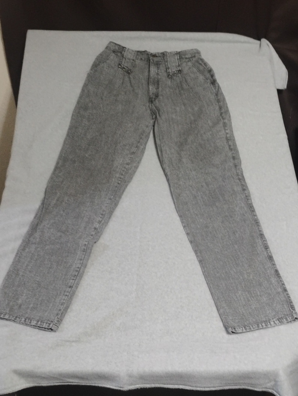 Women's Straight Leg Gray Washed Jeans